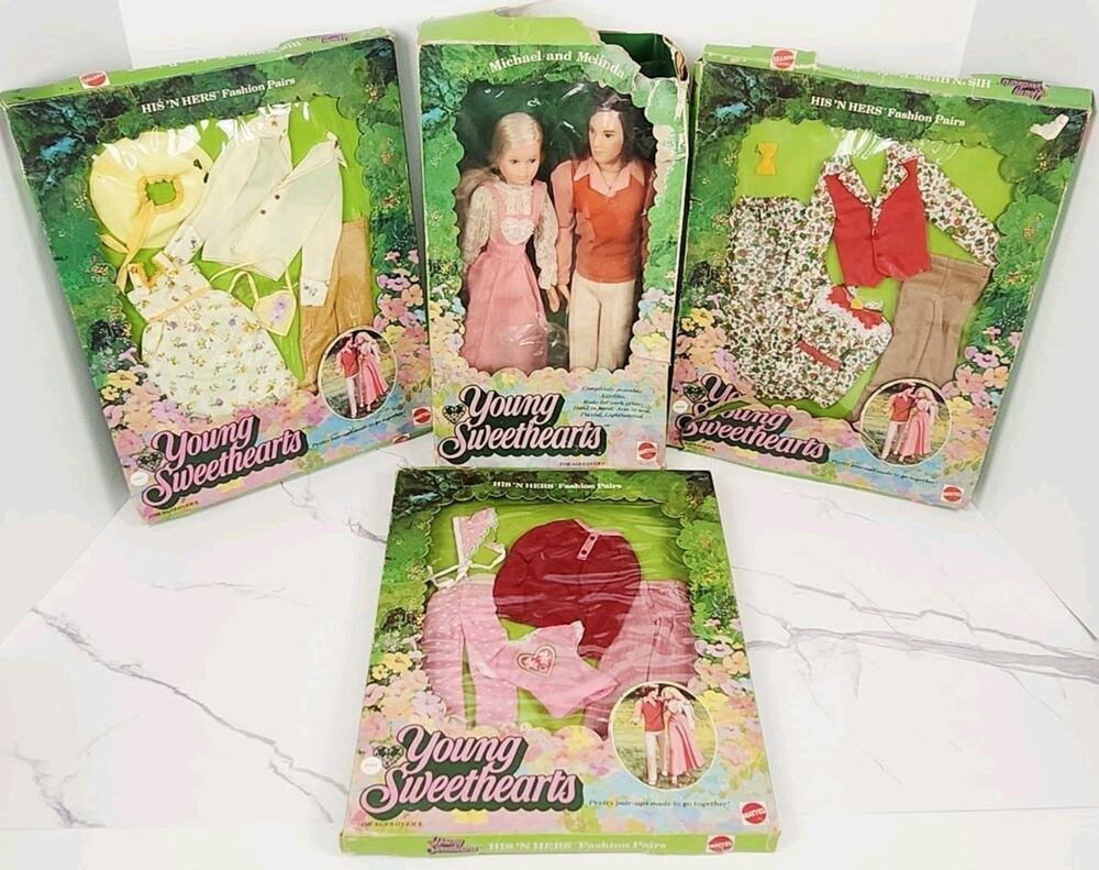 1975 Mattel Young Sweethearts NRFB Doll Lot 3 Fashion Outfits Open Box Deboxing
